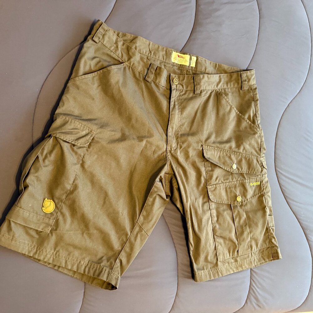 Mens Fjallraven Mens Abisko Trekking Shorts Light Olive Sz 38-39